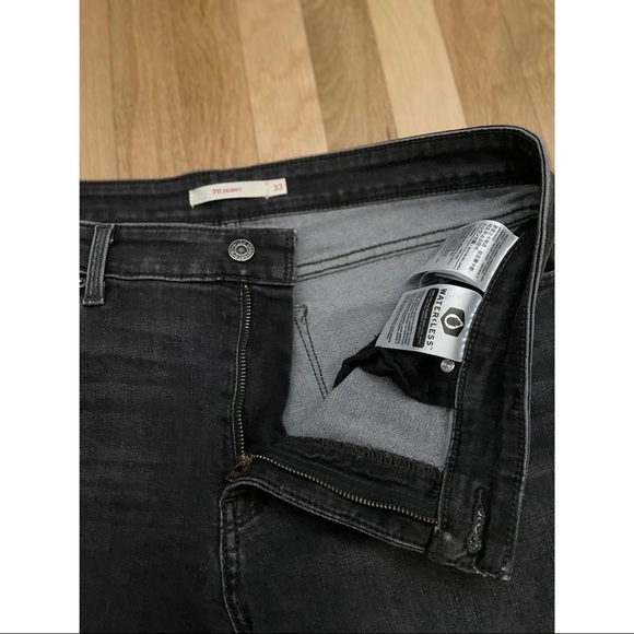 LEVI’S 711 Skinny Ankle Black -Washed Floral Embroidery Raw Hem Jeans - Picture 8 of 15